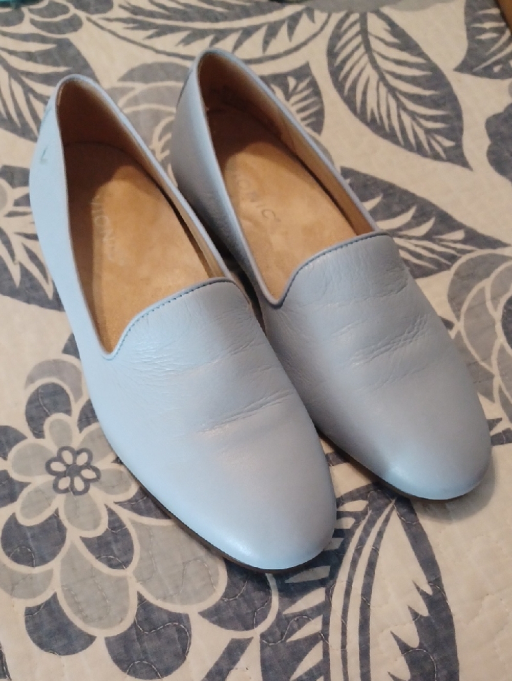 Vionic Willa II Skyway Blue Leather Slip-On Loafers Size 7 Stability Quality